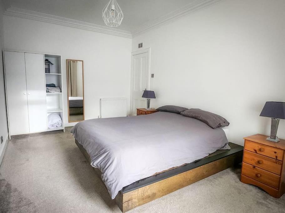 Central 2-Bedroom Bunglow With Double Sofa Bed Carnoustie Exteriör bild