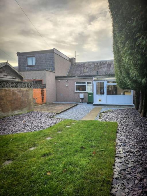 Central 2-Bedroom Bunglow With Double Sofa Bed Carnoustie Exteriör bild